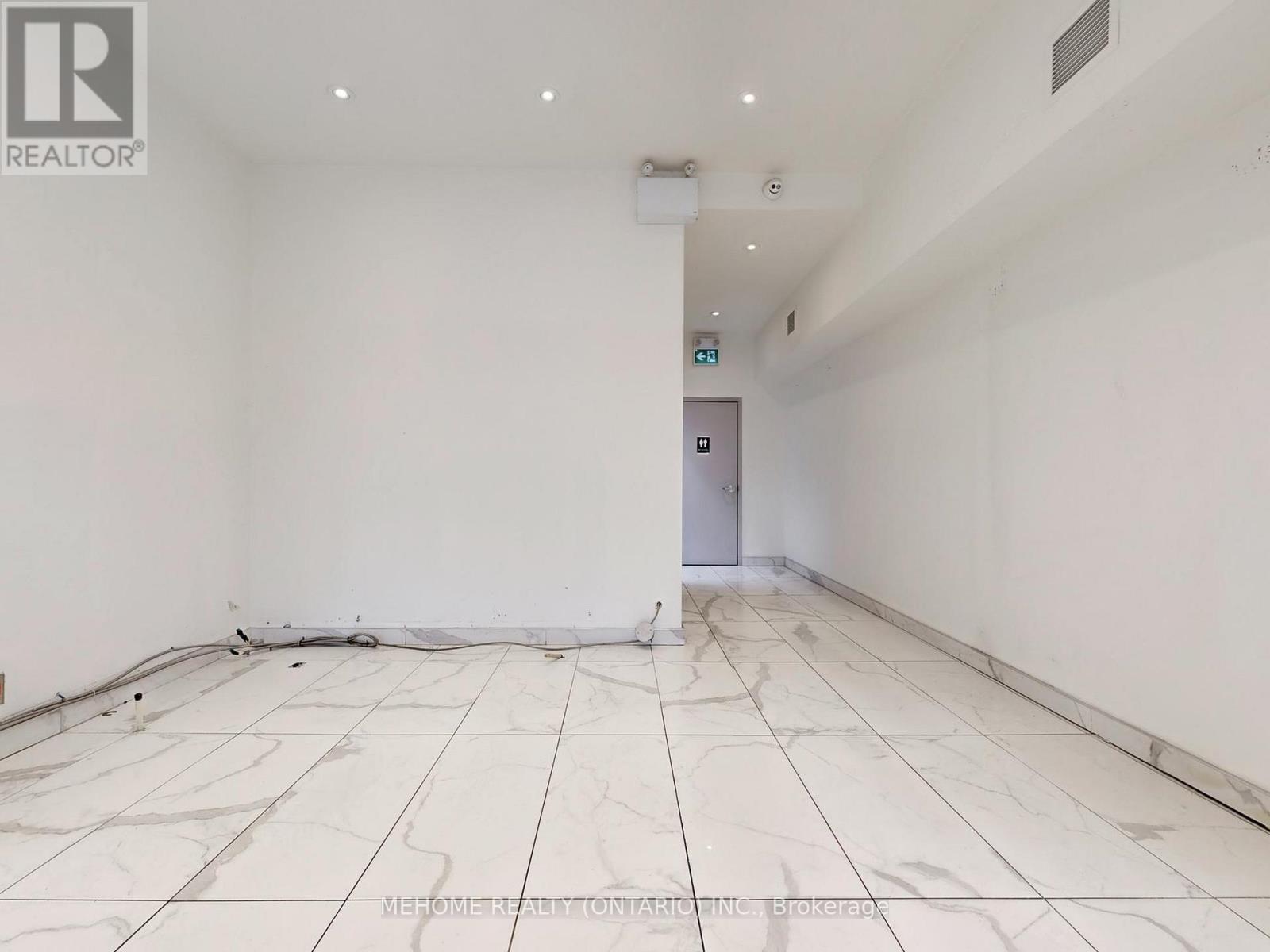 406 Summerhill Avenue, Toronto, Ontario  M4W 2B4 - Photo 9 - C12893076