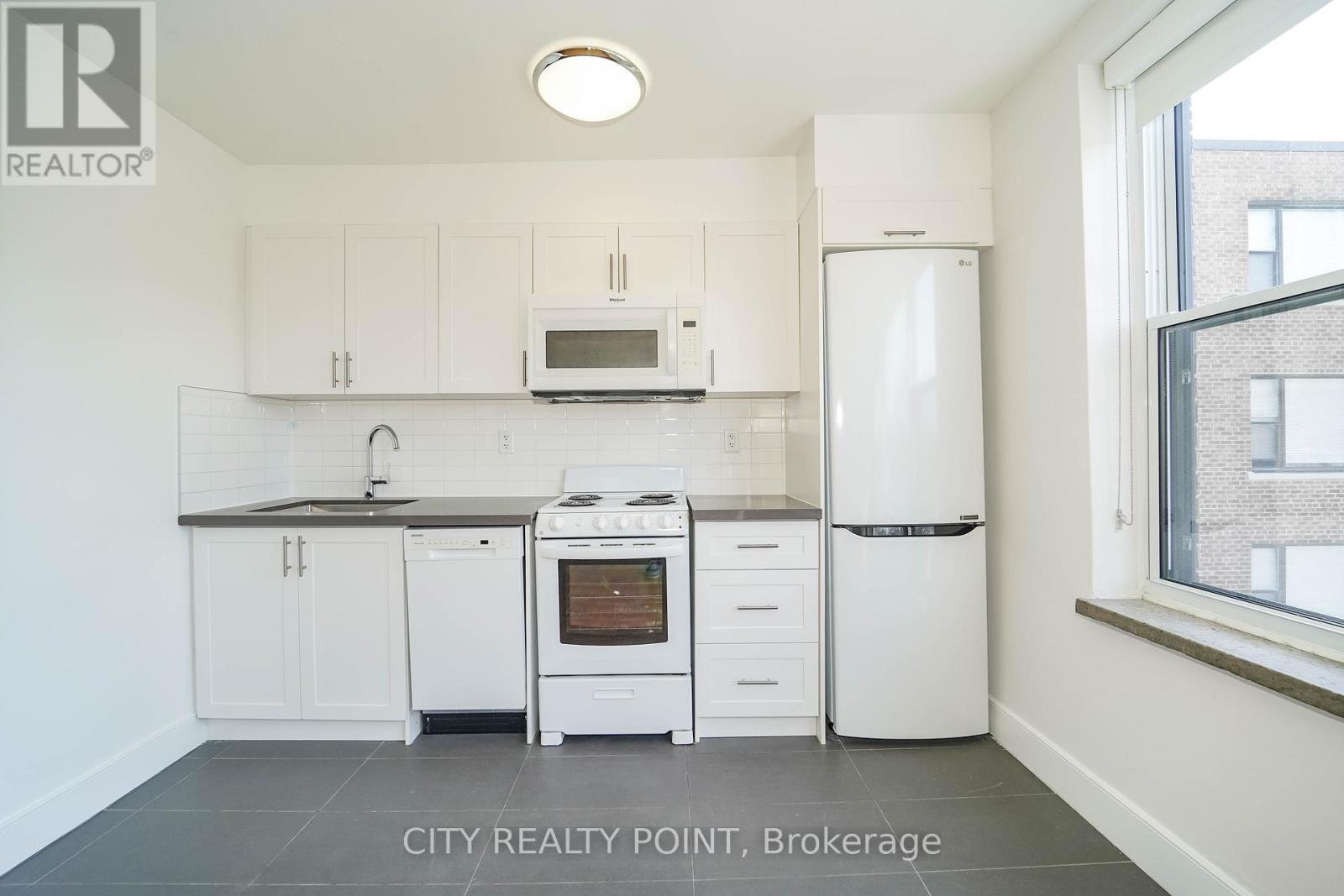 402 - 1545 Bathurst Street, Toronto, Ontario  M5P 3H6 - Photo 5 - C12893078