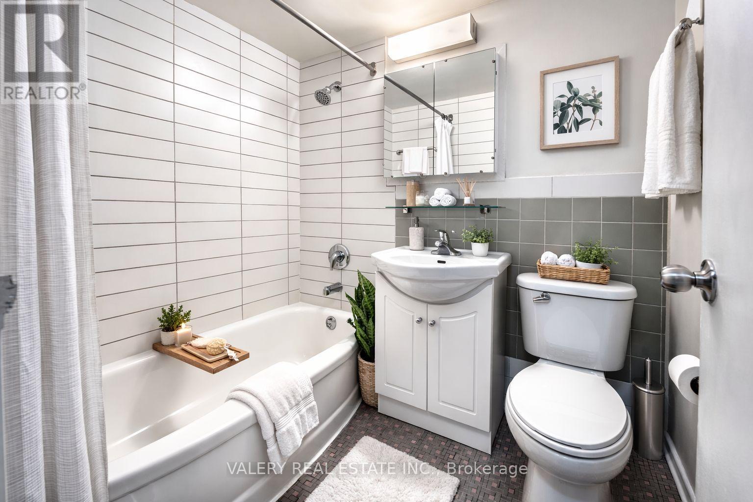 506 - 42 Thorncliffe Park Drive, Toronto, Ontario  M4H 1K1 - Photo 8 - C12893088