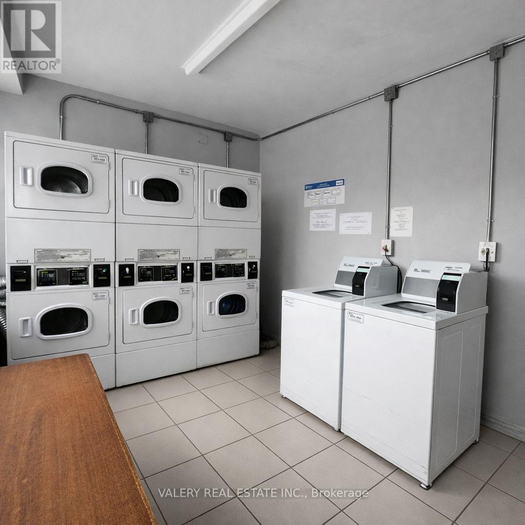 506 - 42 Thorncliffe Park Drive, Toronto, Ontario  M4H 1K1 - Photo 9 - C12893088