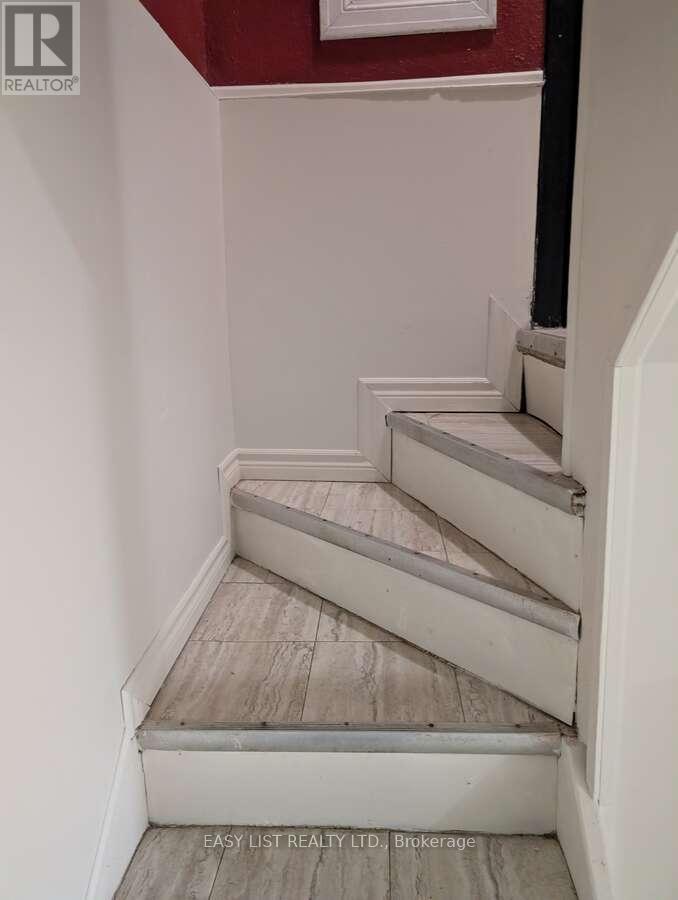 21 Patricia Avenue, Toronto, Ontario  M2M 1H9 - Photo 1 - C12893136