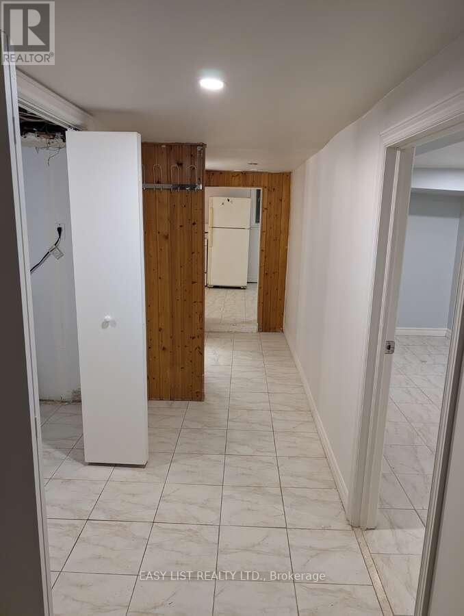 21 Patricia Avenue, Toronto, Ontario  M2M 1H9 - Photo 6 - C12893136