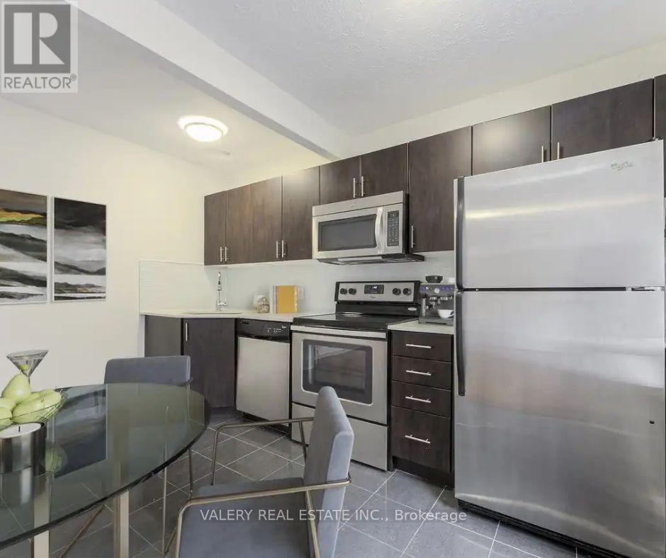 33 - 2402 Queen Street E, Toronto, Ontario  M1N 1A2 - Photo 2 - E12893072