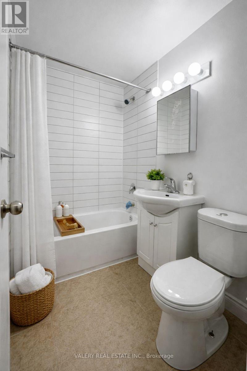 305 - 815 Kennedy Road, Toronto, Ontario  M1K 2E3 - Photo 6 - E12893084