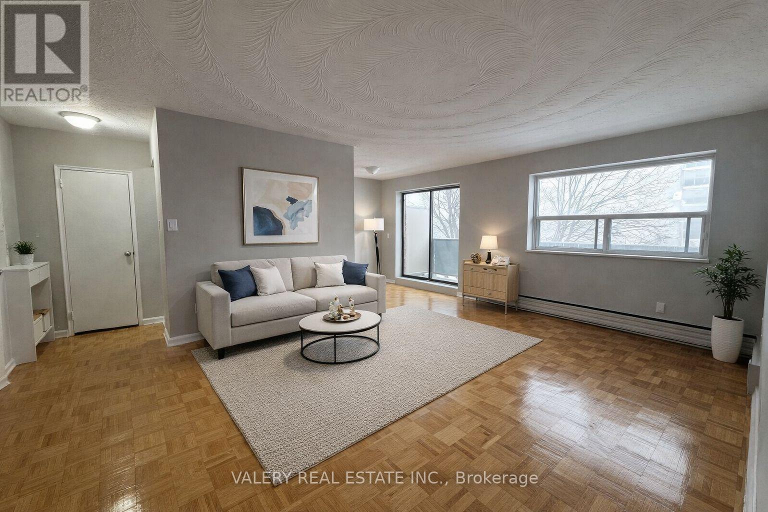 303 - 1780 Lawrence Avenue E, Toronto, Ontario  M1R 2Y2 - Photo 3 - E12893098