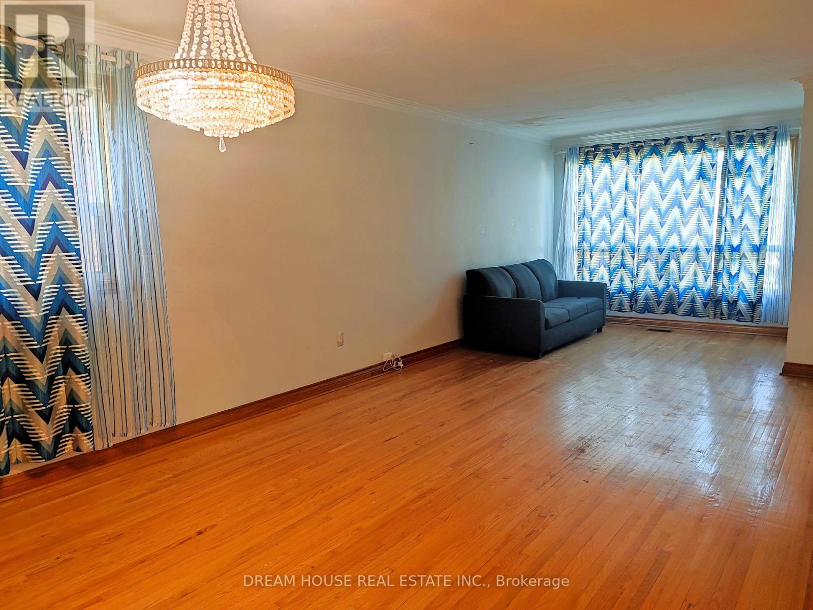 Main - 176 Conlins Road, Toronto (Highland Creek), Ontario  M1C 1C5 - Photo 4 - E12893106