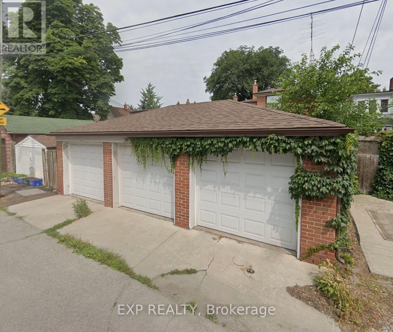 Apt 1 - 73 Balfour Avenue, Toronto, Ontario  M4C 1T4 - Photo 11 - E12893118