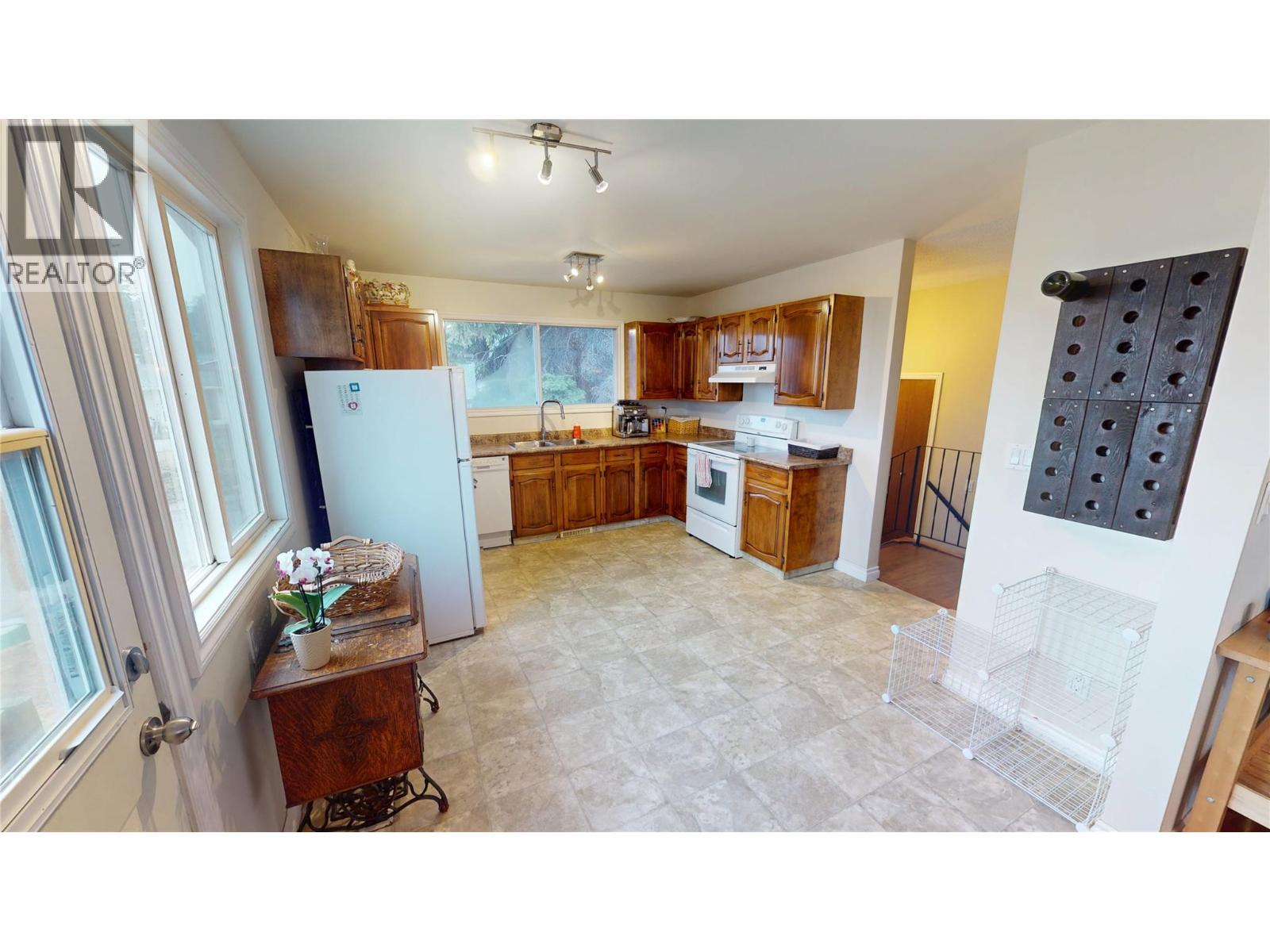 901 19th Avenue S, Cranbrook, British Columbia  V1C 3E7 - Photo 12 - 10379729