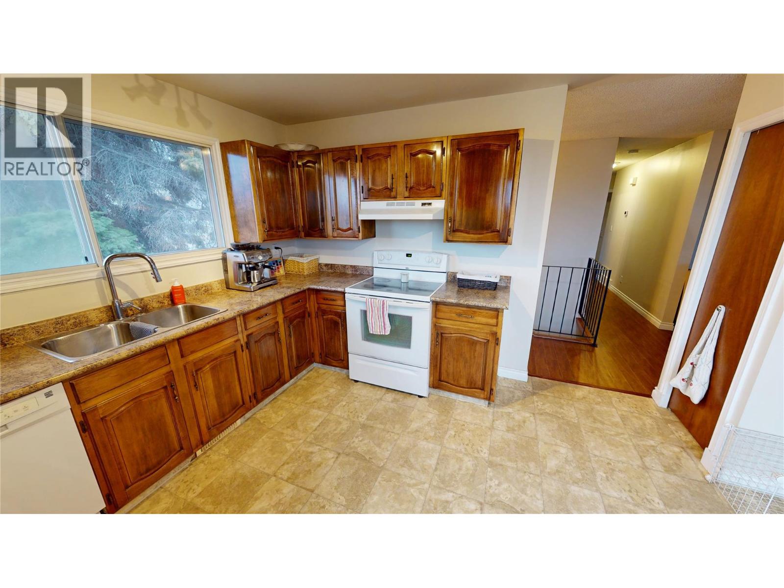 901 19th Avenue S, Cranbrook, British Columbia  V1C 3E7 - Photo 14 - 10379729