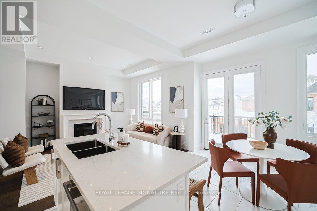 448 York Downs Boulevard, Markham, Ontario  L6C 3R3 - Photo 16 - N12892978