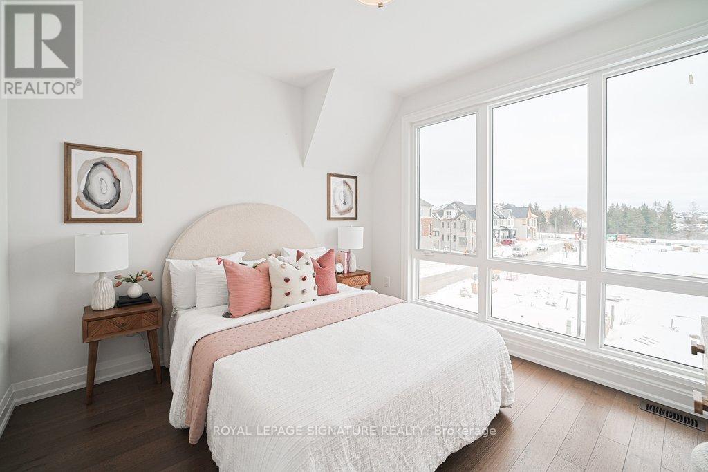 448 York Downs Boulevard, Markham, Ontario  L6C 3R3 - Photo 35 - N12892978