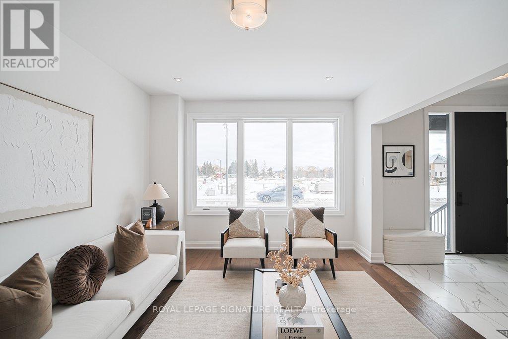 448 York Downs Boulevard, Markham, Ontario  L6C 3R3 - Photo 9 - N12892978