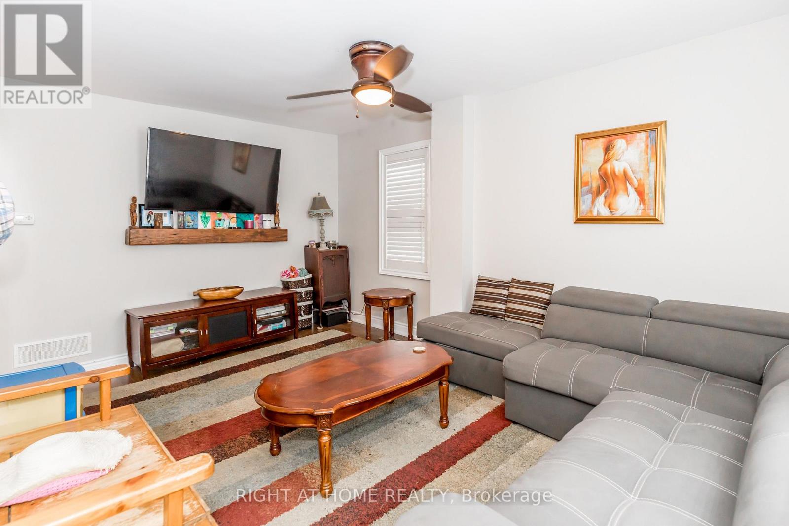 93 John Street E, Bradford West Gwillimbury, Ontario  L3Z 1G4 - Photo 4 - N12893140