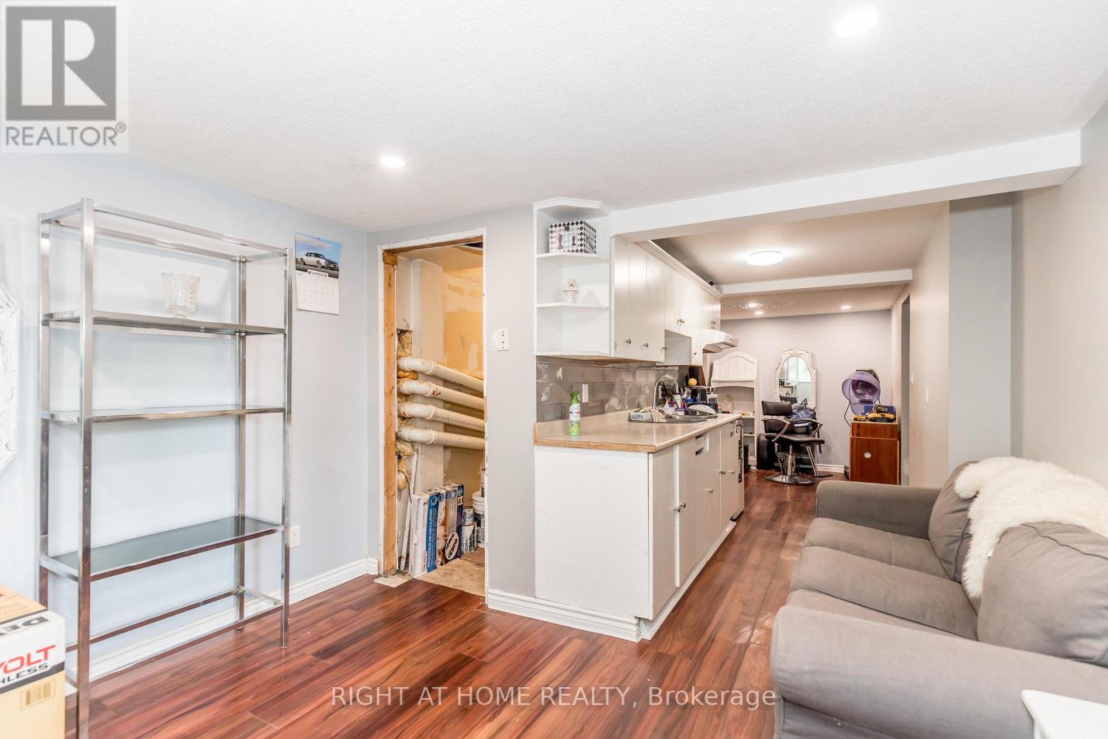 93 John Street E, Bradford West Gwillimbury, Ontario  L3Z 1G4 - Photo 6 - N12893140