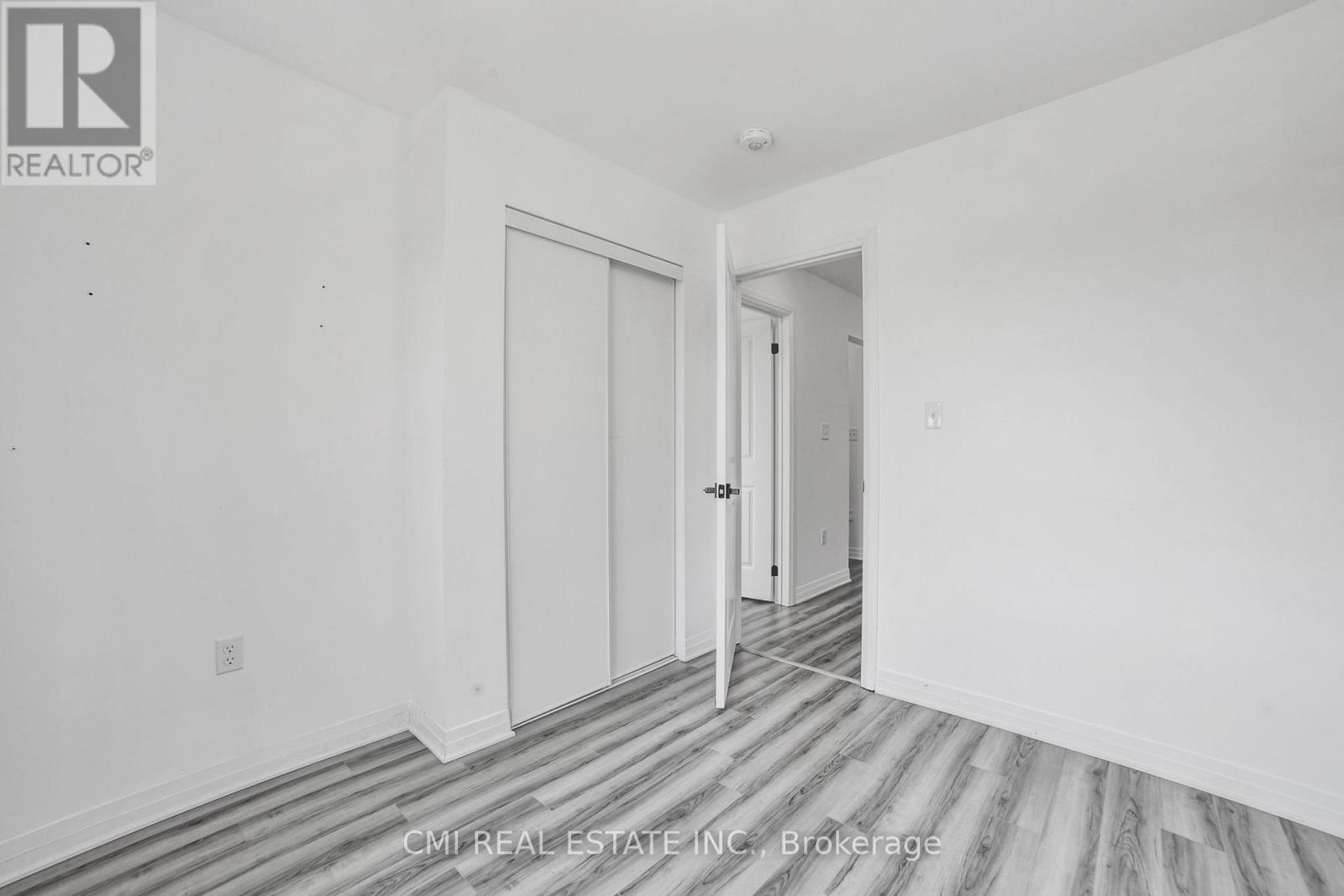 79 Gateland Drive, Barrie, Ontario  L9J 0N2 - Photo 23 - S12893074