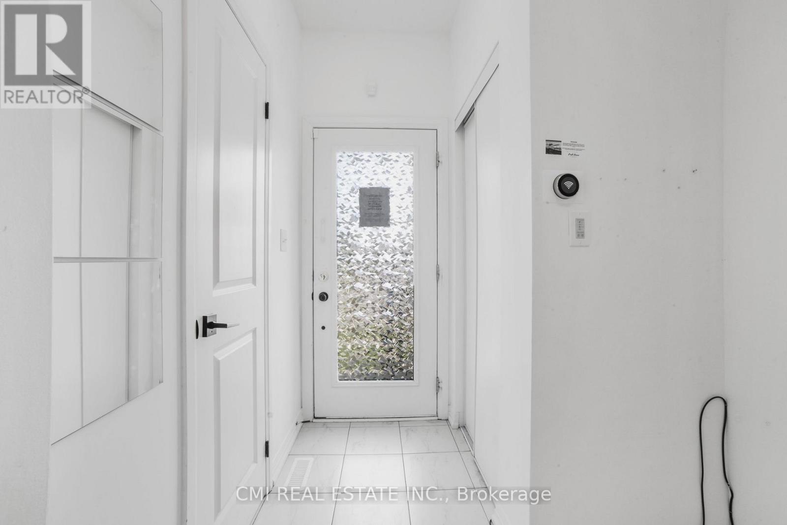 79 Gateland Drive, Barrie, Ontario  L9J 0N2 - Photo 7 - S12893074