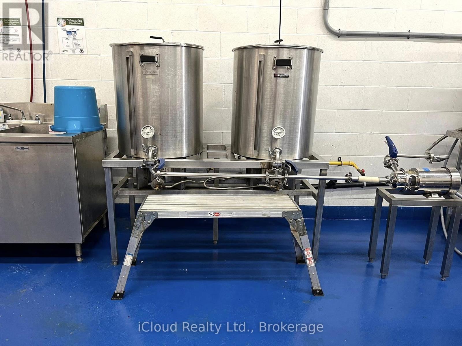 2538 Speers Road, Oakville, Ontario  L6L 5K9 - Photo 6 - W12362692