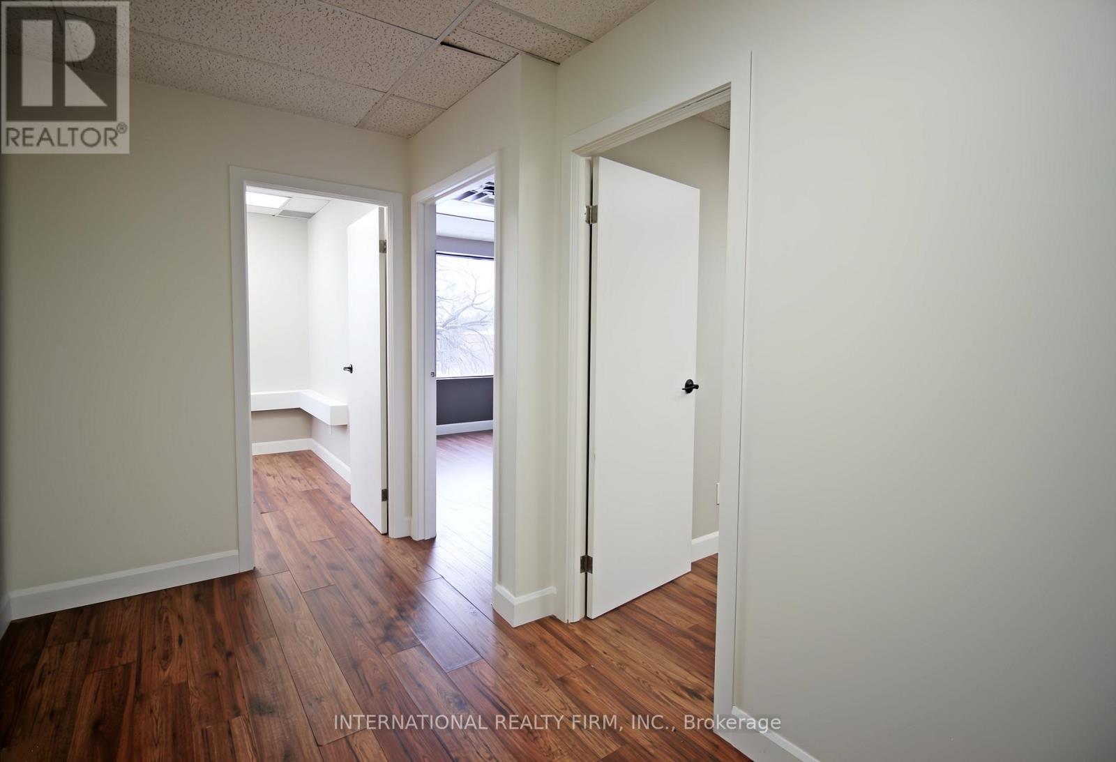 204a - 1635 Lawrence Avenue W, Toronto (Brookhaven-Amesbury), Ontario  M6L 3C9 - Photo 3 - W12824476