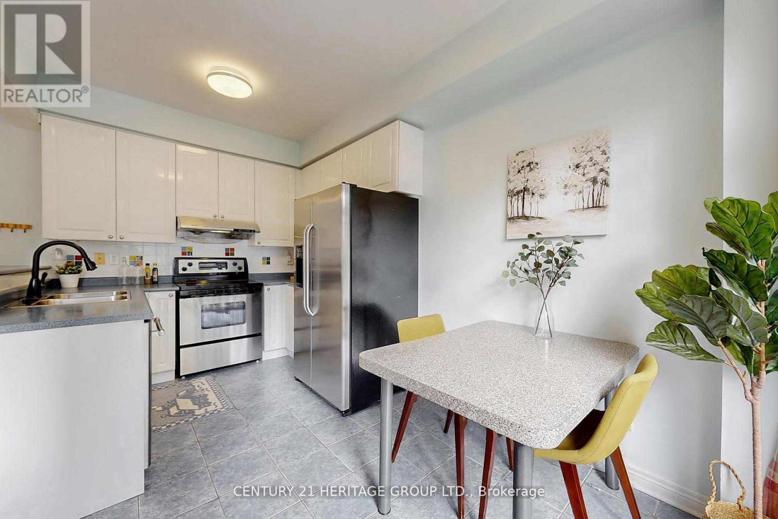 4 Sunnyvale Gate, Brampton, Ontario  L6S 6J3 - Photo 12 - W12892932