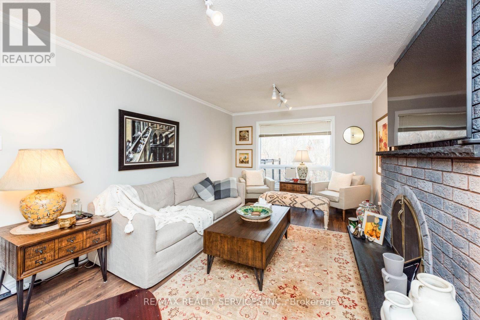 1928 Aldermead Road, Mississauga, Ontario  L5M 2Z9 - Photo 10 - W12892986