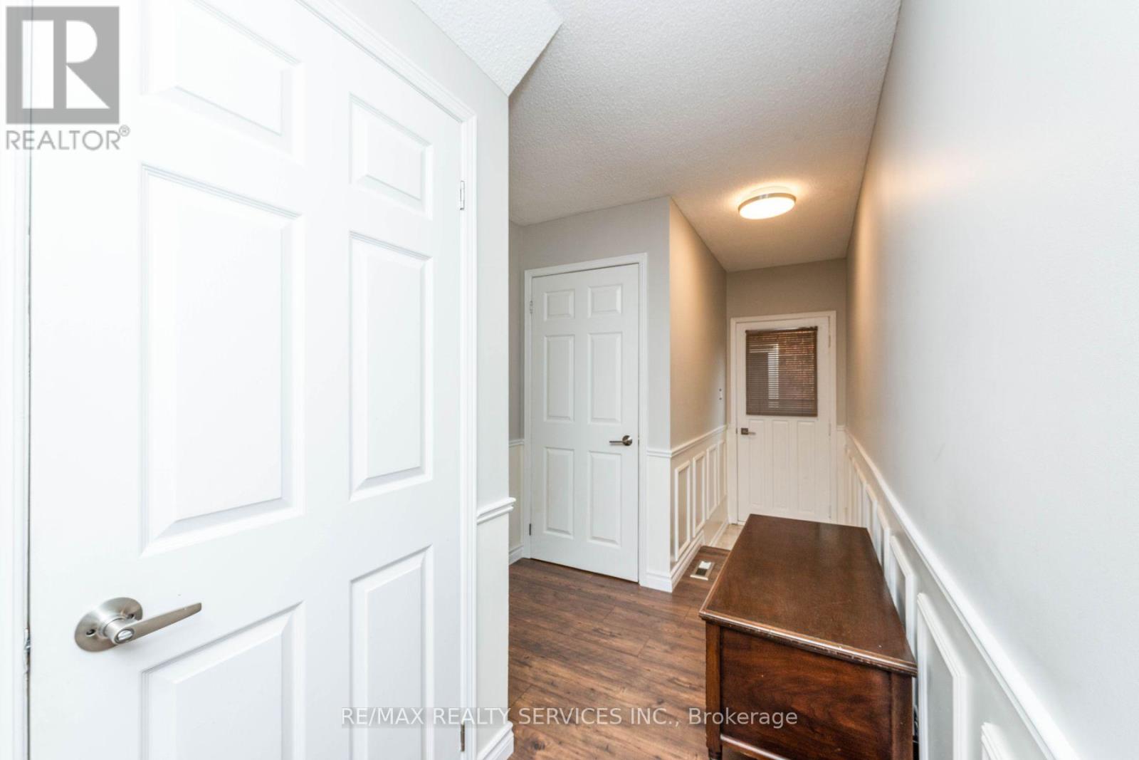 1928 Aldermead Road, Mississauga, Ontario  L5M 2Z9 - Photo 13 - W12892986