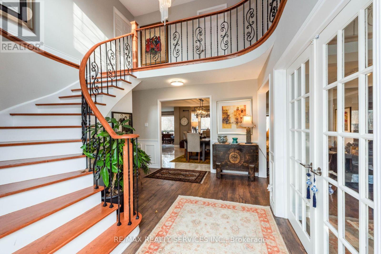 1928 Aldermead Road, Mississauga, Ontario  L5M 2Z9 - Photo 6 - W12892986