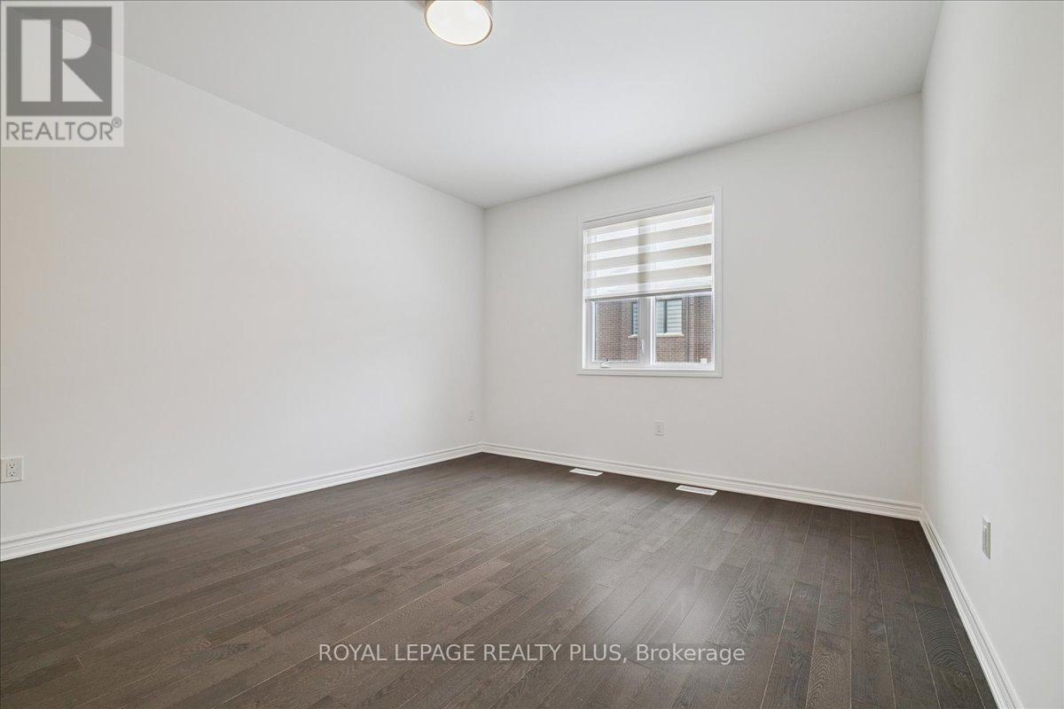 3224 Meadowridge Drive, Oakville, Ontario  L6H 8B4 - Photo 17 - W12893046