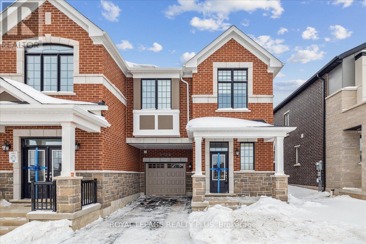 3224 Meadowridge Drive, Oakville, Ontario  L6H 8B4 - Photo 2 - W12893046