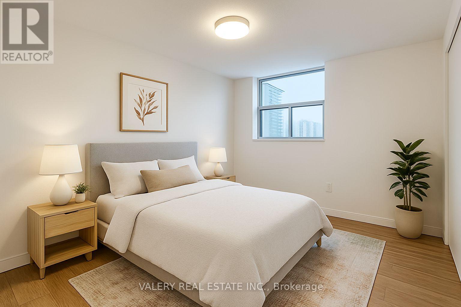 906 - 70 Park Street E, Mississauga, Ontario  L5G 1M5 - Photo 6 - W12893068