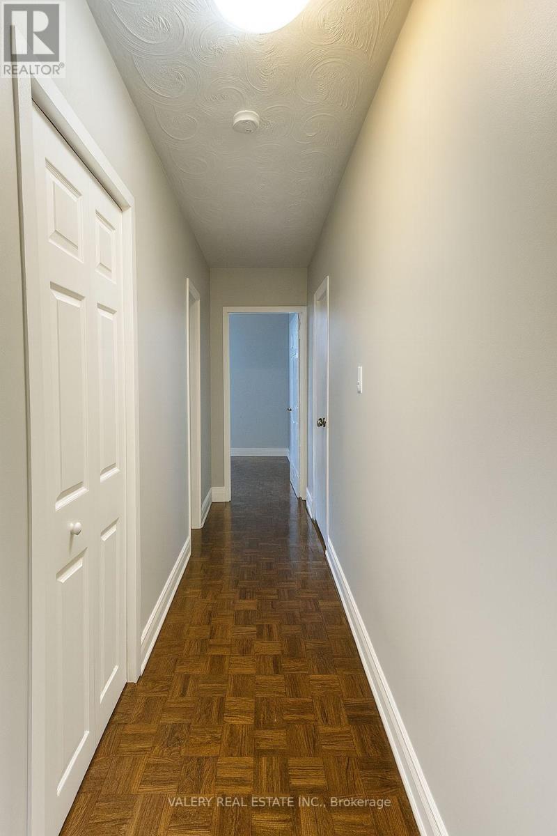 701 - 890 Jane Street, Toronto, Ontario  M6N 4C3 - Photo 6 - W12893092