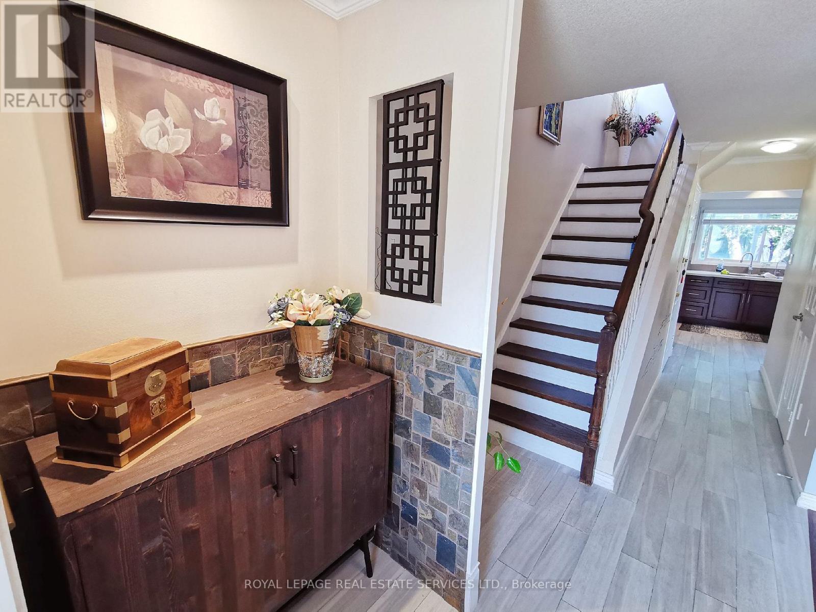 115 Clansman Trail, Mississauga, Ontario  L4Z 3H4 - Photo 3 - W12893094