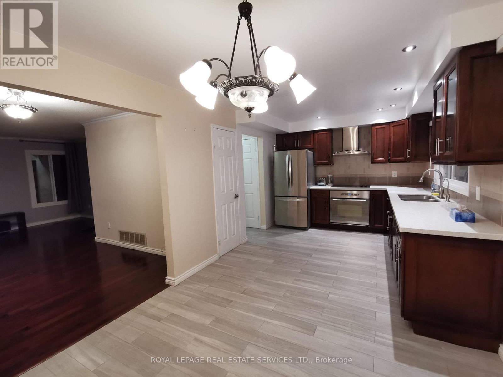 115 Clansman Trail, Mississauga, Ontario  L4Z 3H4 - Photo 9 - W12893094