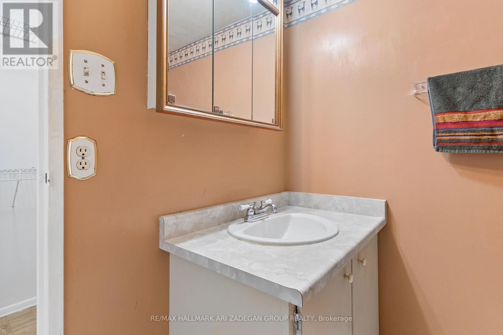 2704 - 3560 Kaneff Crescent, Mississauga, Ontario  L5A 4A1 - Photo 36 - W12893120