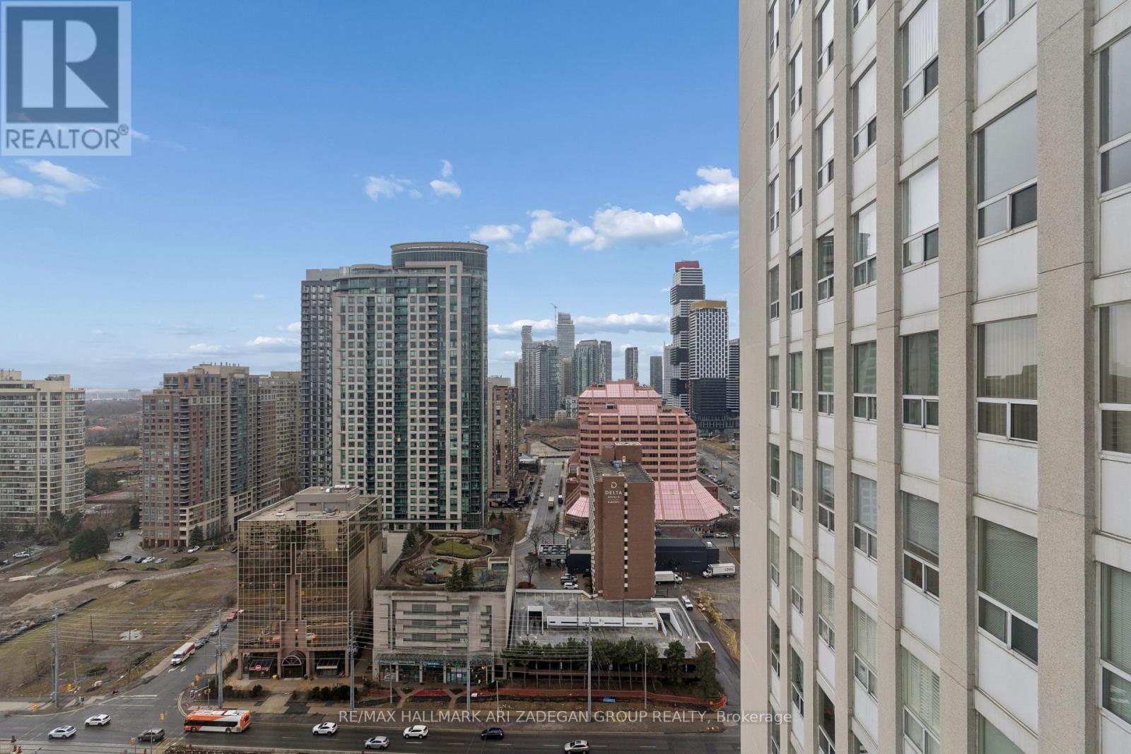 2704 - 3560 Kaneff Crescent, Mississauga, Ontario  L5A 4A1 - Photo 38 - W12893120