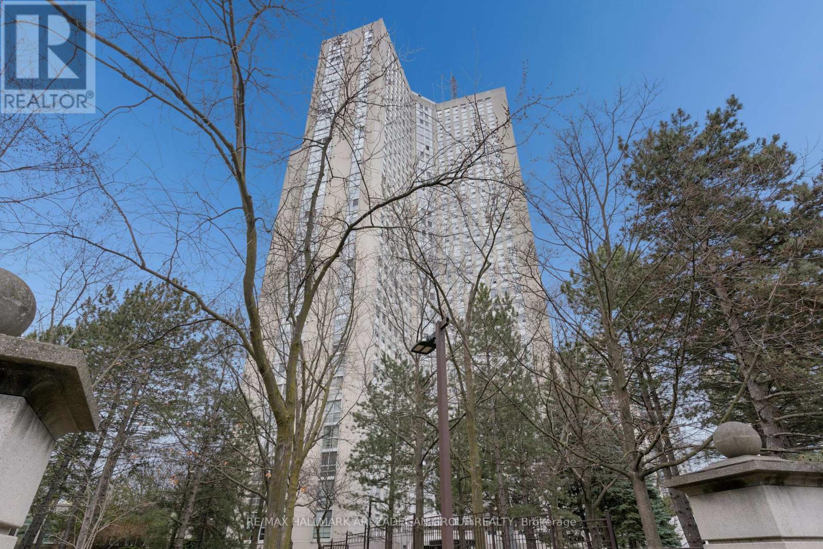 2704 - 3560 Kaneff Crescent, Mississauga, Ontario  L5A 4A1 - Photo 41 - W12893120