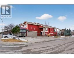 302 Sixmile Lane S, Lethbridge, Alberta