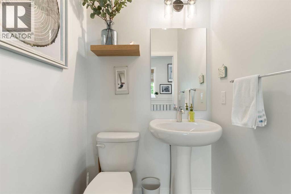 6 Emberside Hollow, Cochrane, Alberta  T4C 2L7 - Photo 26 - A2288805