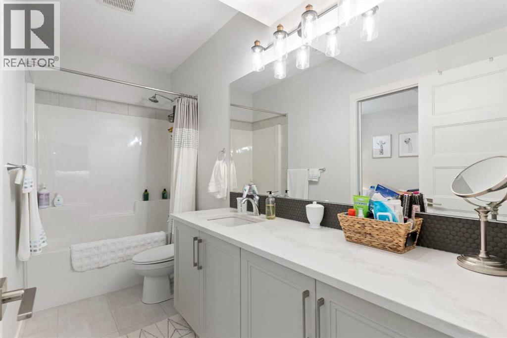 6 Emberside Hollow, Cochrane, Alberta  T4C 2L7 - Photo 31 - A2288805