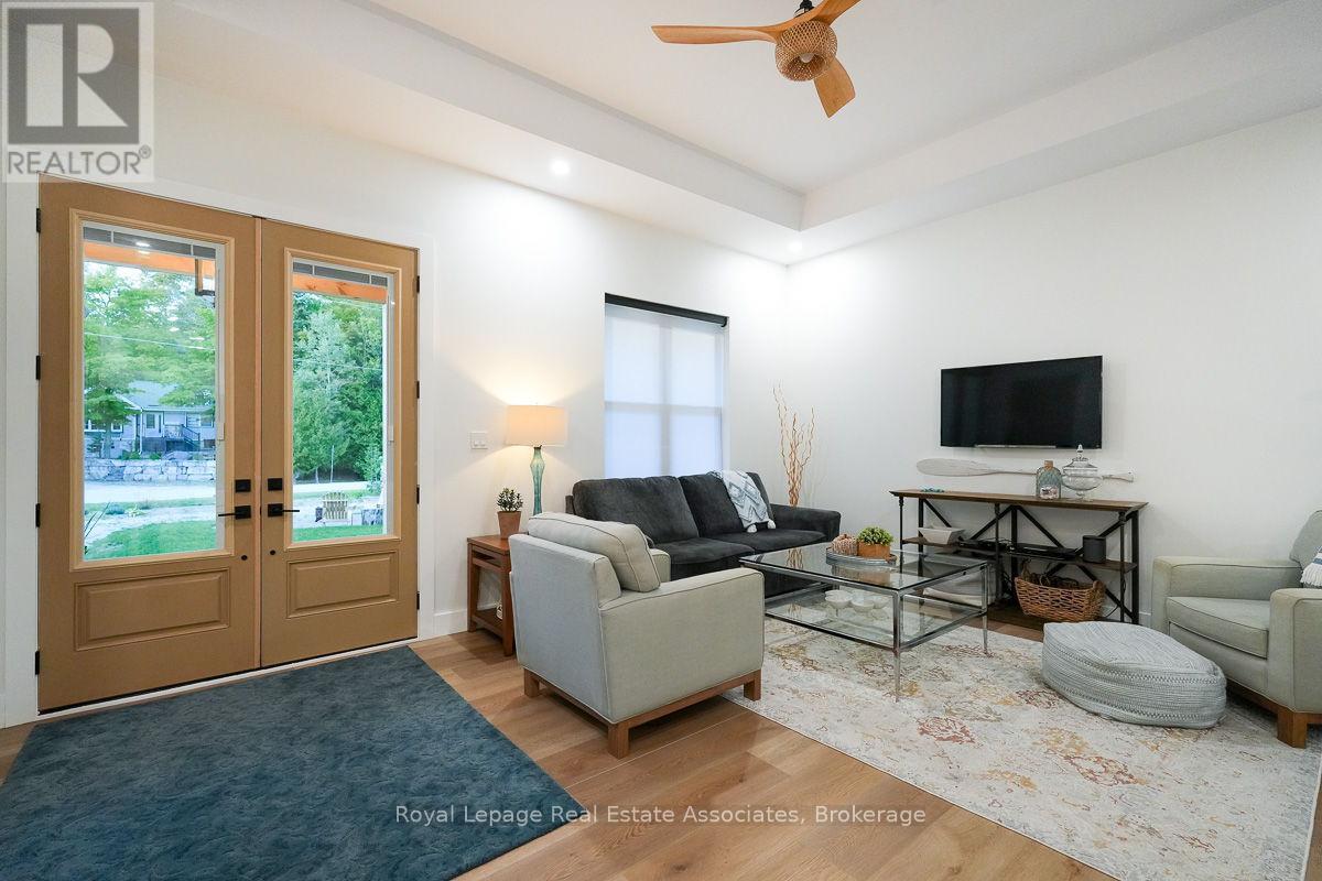 18 Tamarac Road, South Bruce Peninsula, Ontario  N0H 2T0 - Photo 7 - X12892968