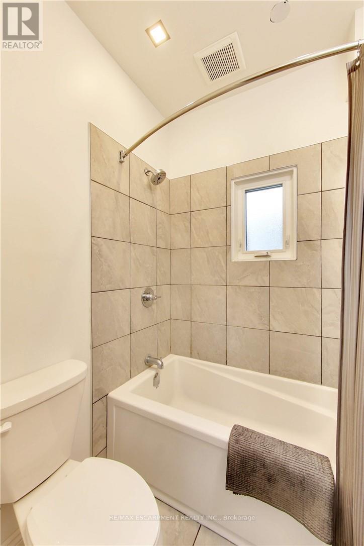 East #1 - 122 Forsyth Street, Sarnia, Ontario  N7T 6C3 - Photo 5 - X12892976