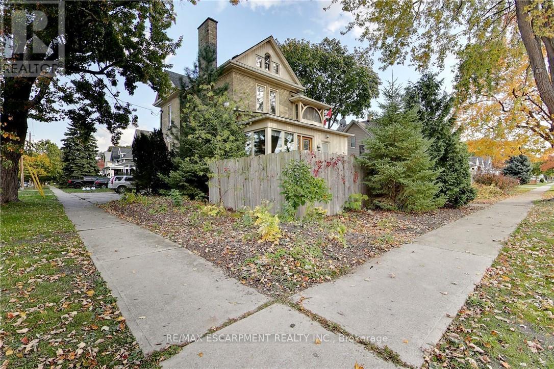 East #1 - 122 Forsyth Street, Sarnia, Ontario  N7T 6C3 - Photo 6 - X12892976