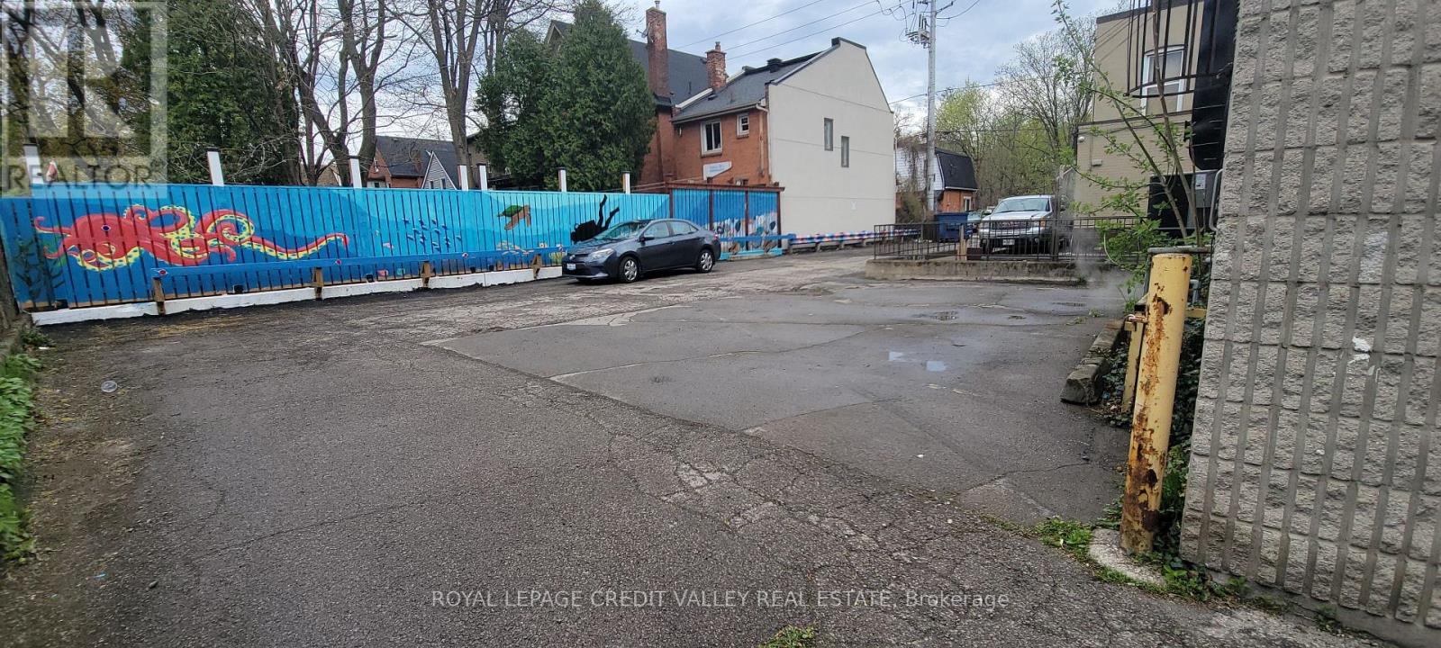 132 Queen Street S, Hamilton, Ontario  L8P 3S2 - Photo 3 - X12893022