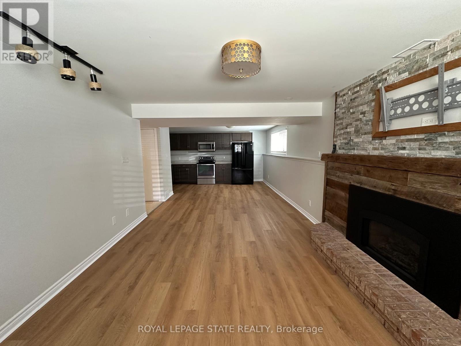 B - 36 Inglewood Court, Grimsby (Grimsby Beach), Ontario  L3M 4S2 - Photo 13 - X12893144