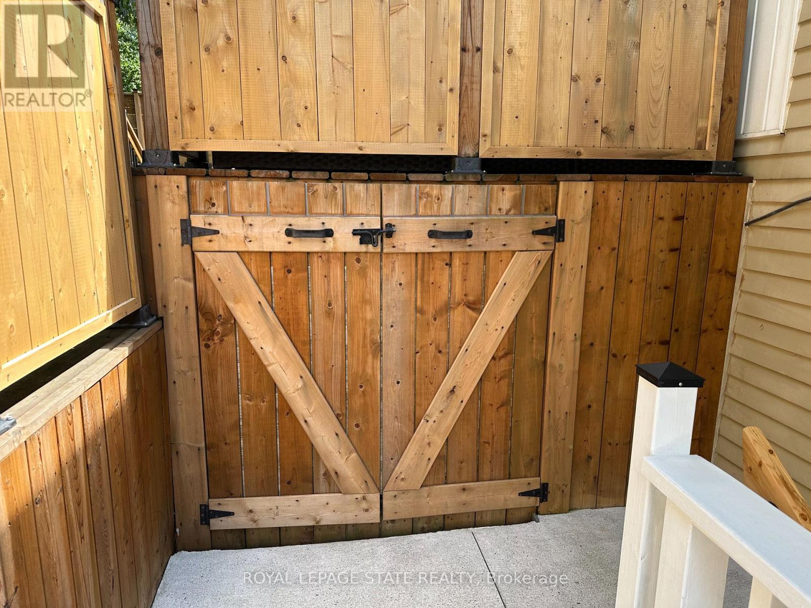 B - 36 Inglewood Court, Grimsby (Grimsby Beach), Ontario  L3M 4S2 - Photo 23 - X12893144