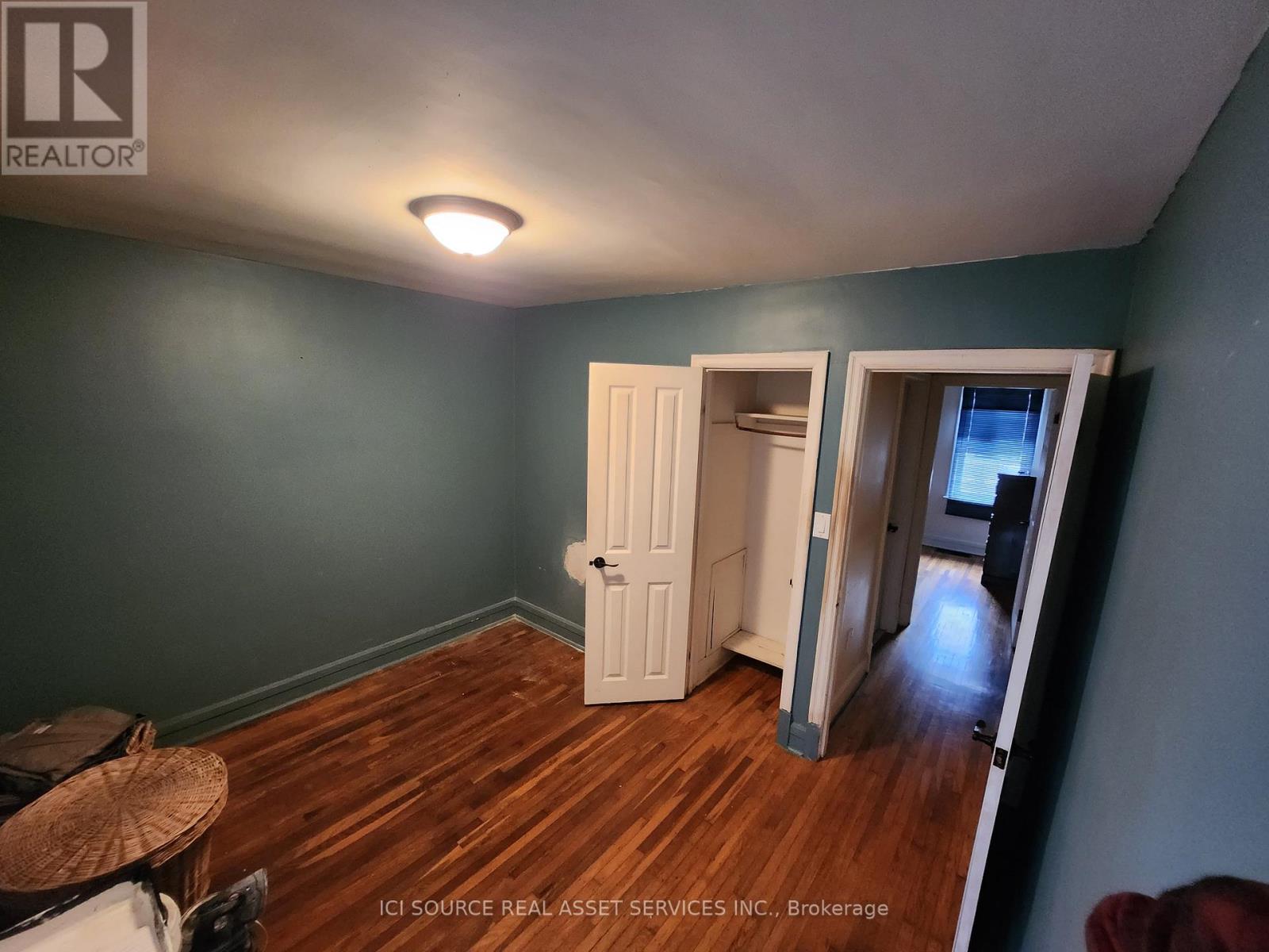 279 Millen Road, Hamilton, Ontario  L8E 2H1 - Photo 3 - X12893156