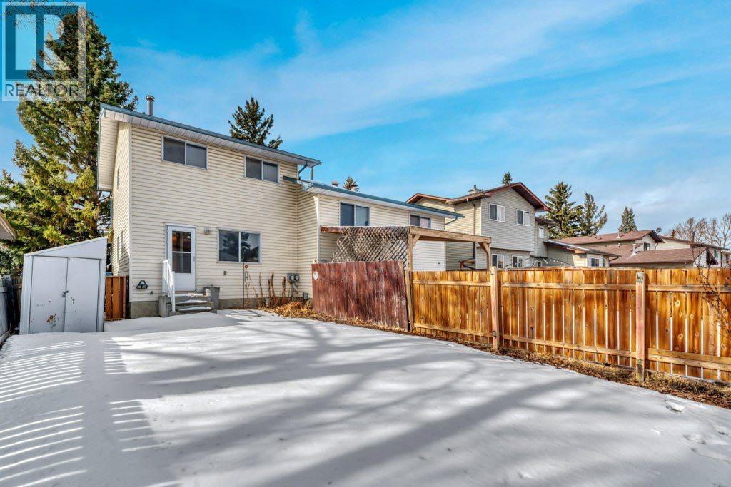 56 Cedarwood Hill Sw, Calgary, Alberta  T2W 3H5 - Photo 5 - A2291326