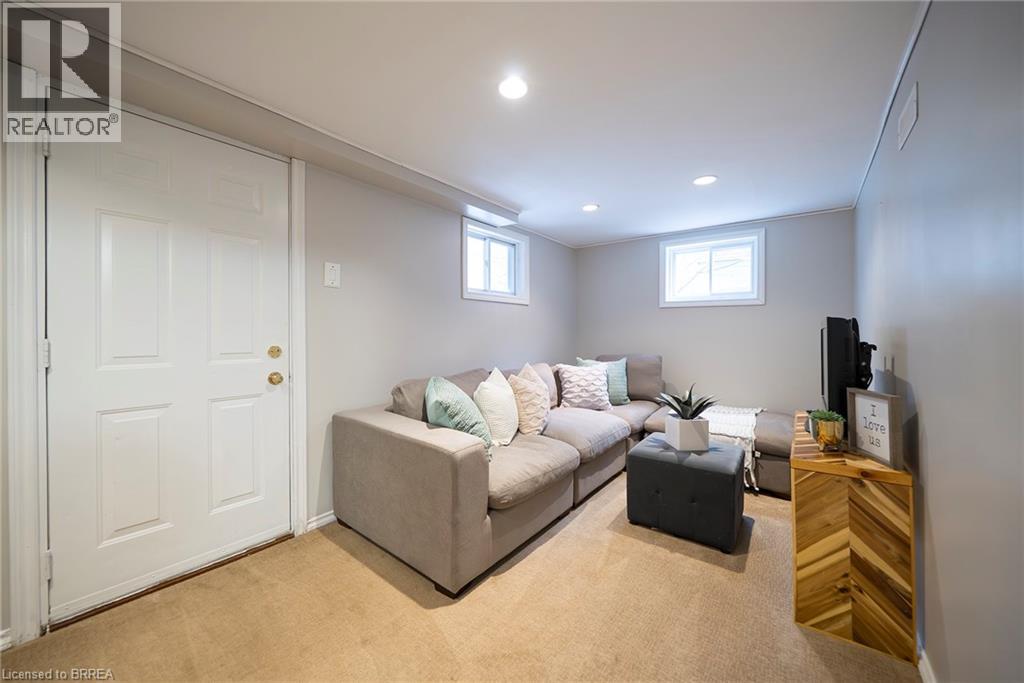 24 Avenue Road, Cambridge, Ontario  N1R 1B7 - Photo 18 - 40812478