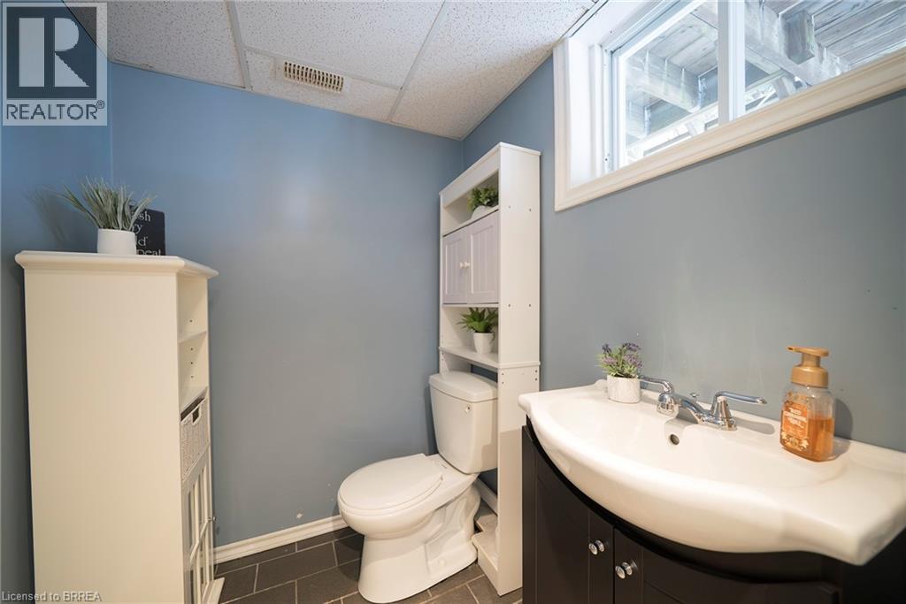 24 Avenue Road, Cambridge, Ontario  N1R 1B7 - Photo 20 - 40812478