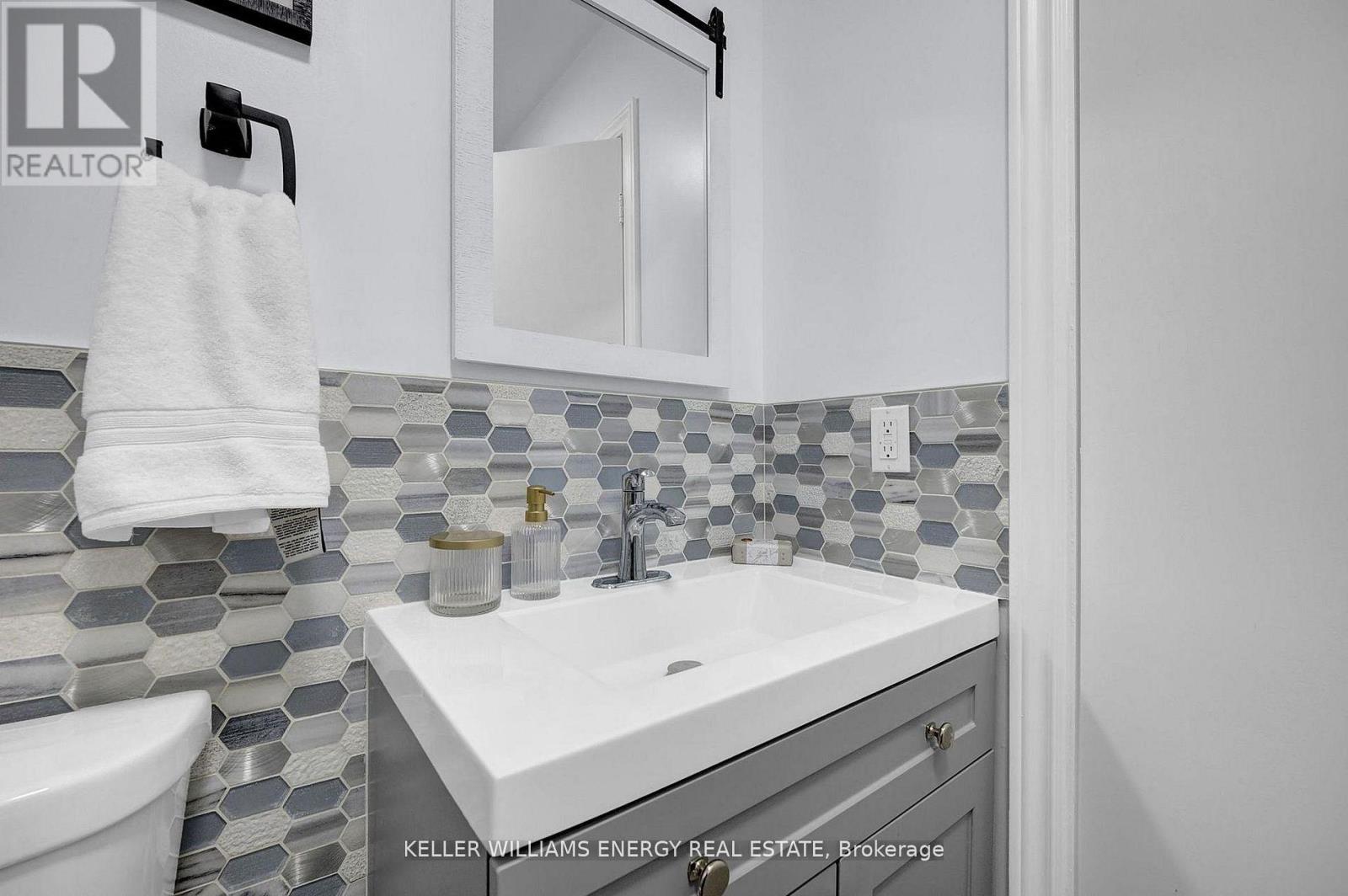 848 Copperfield Drive, Oshawa, Ontario  L1K 1P5 - Photo 10 - E12893222