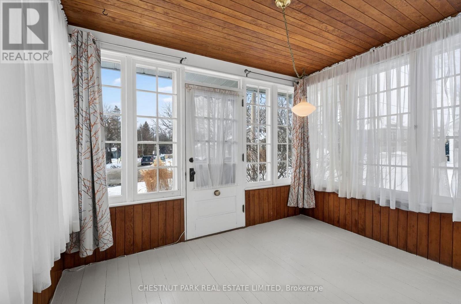 23 East Street, Prince Edward County (Wellington Ward), Ontario  K0K 1L0 - Photo 11 - X12893230